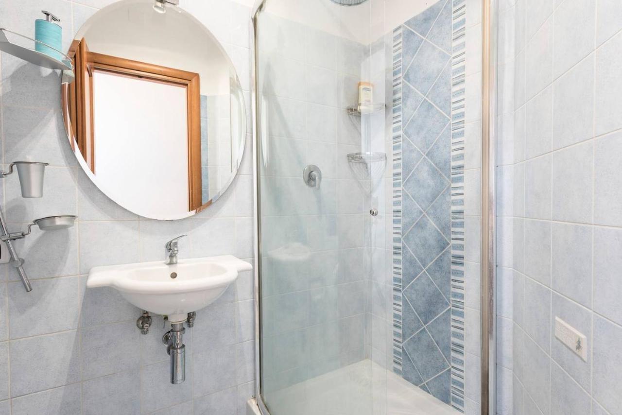 67 Bed and breakfast Roma